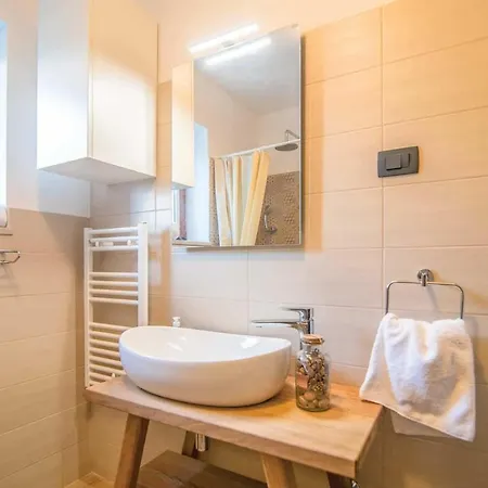 Villa Sleeps 8 Pool Air Con Wifi
